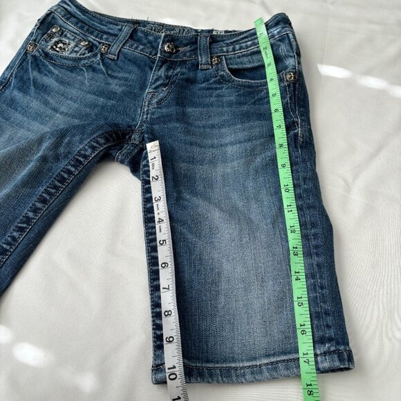 Miss Me Jean Short Bermuda Dark Wash Rhinestone Sequins Back Low Rise sz 25 - Picture 5 of 7